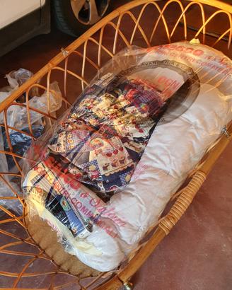 Culla in vimini completa di accessori