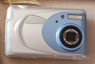 Digital Camera Nikon Coolpix 2000