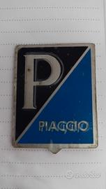 Stemma Piaggio Vespa vintage ancora pellicolato.