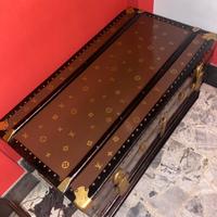 Baule tipo Louis Vuitton