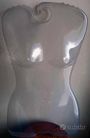 MANICHINO IN PLASTICA TRASPARENTE DA VETRINA