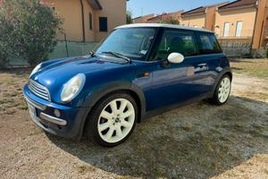 Mini Cooper anno 2001