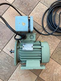 Motore tri/mono fase  asincrono VER KMER  1K2