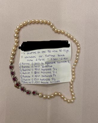 Collana in perle con rubini e oro bianco
