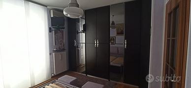 Camera da letto vintage armadio comò e comodini