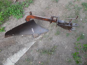 Aratro per motocoltivatore