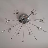 Lampadario cromato con 8 fiori e 8 gocce in vetro 