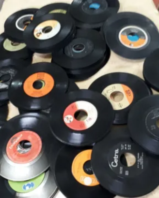 Lotto 50 dischi 45 giri vinile anni 60