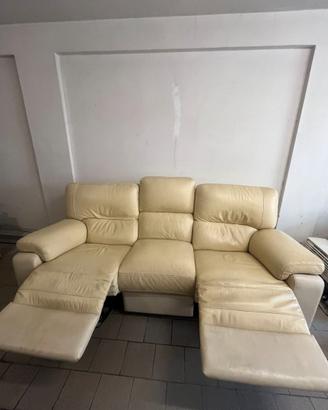 Divano tre posti in pelle
