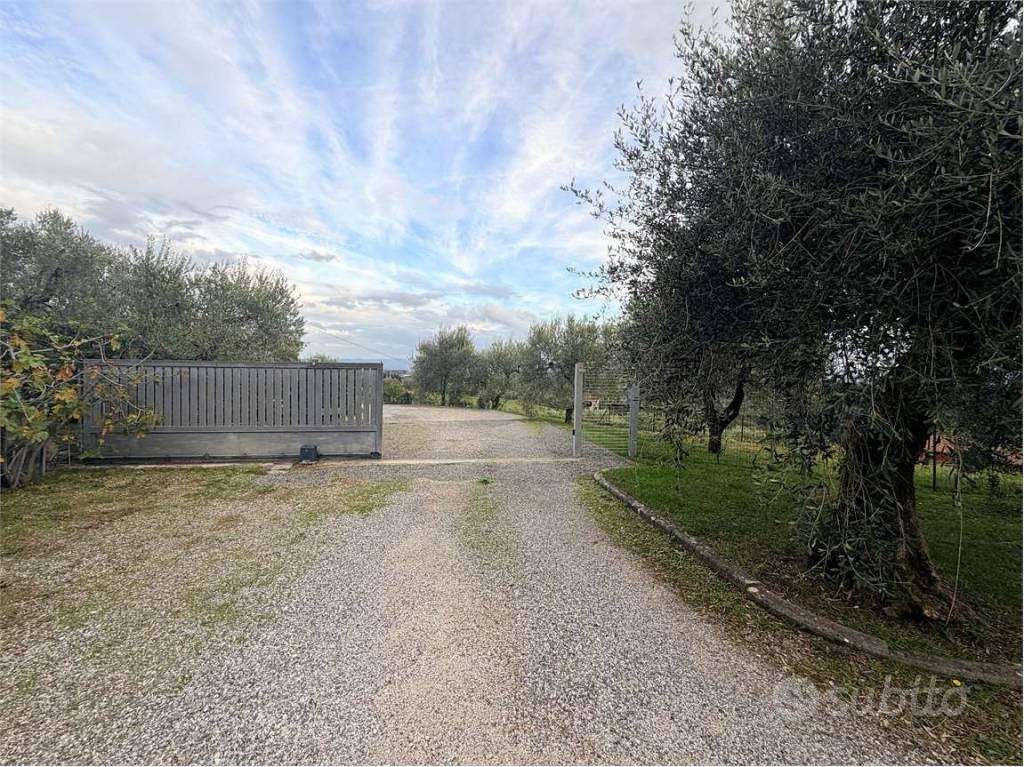 Rustico / Casale di 160 m² con più di 5 locali e p - Vista 3