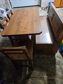 Tavolo in castano massiccio