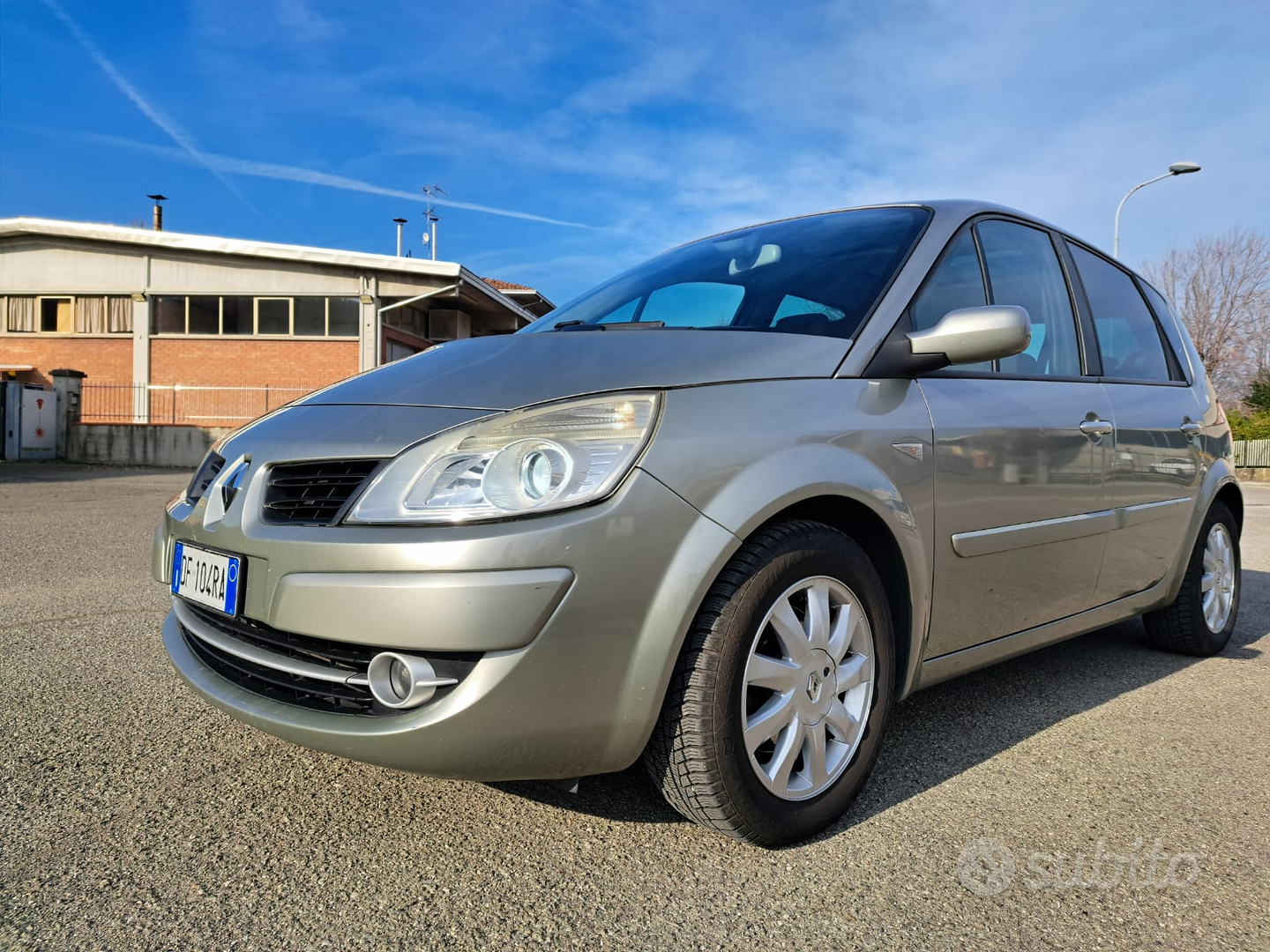 Renault Scénic 1.9 dCi cat Air: prezzo e scheda tecnica 