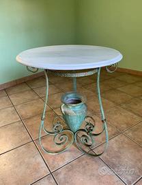 Tavolino in ferro battutto e marmo