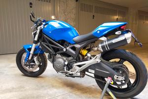 ducati Monster plus 696