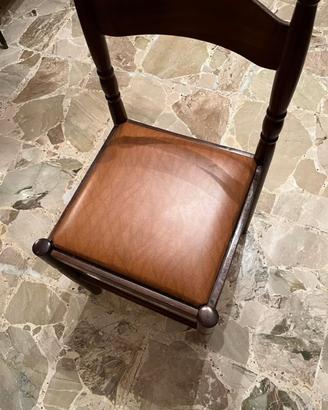 Sedie in legno e pelle