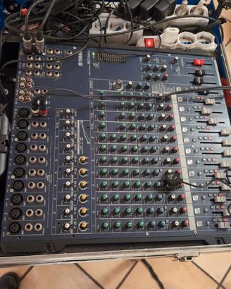 Mixer Yamaha mg 166