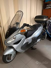 Scooter Madison 180
