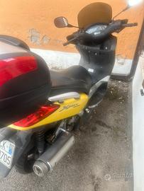 Scooter yamaha xmax 250