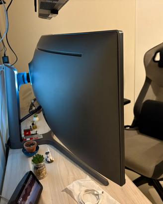 Monitor ultrawide Samsung chg90 49pollici