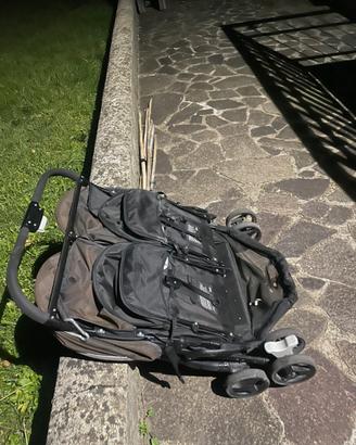 Passeggino fratellare joie