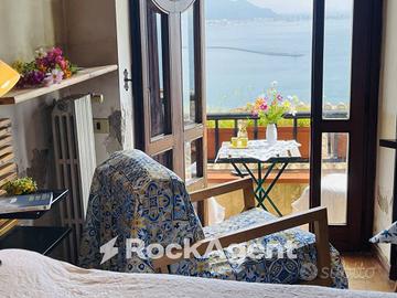 ROMANTICO TERRATETTO VISTA MARE