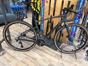 GIANT MOD.REVOLT 0 2026