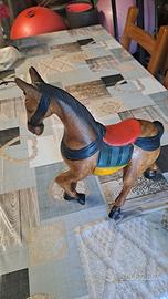 cavallo in legno dipinto a mano