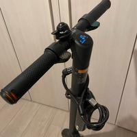 Monopattino Ninebot ES2  + Batteria Supplementare
