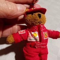 Vecchio collezione. Orsetto Ferrari porta chiavi. 