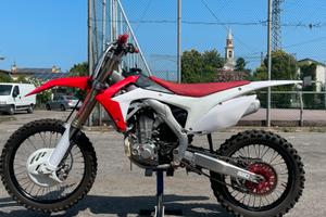 Honda crf 450r (2016)