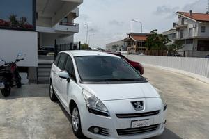Peugeot 5008 1.6 HDi 115CV Business