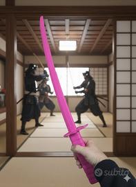 Katana retrattile giocattolo