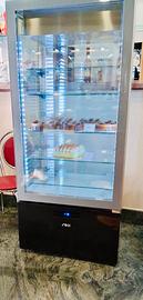 Vetrina Refrigerata Verticale SAGI per Pasticceria