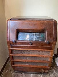 Mobile radio a valvole -giradischi "Siemens Olap"