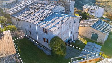 CASA DI CORTE A SANT'ANNA D'ALFAEDO