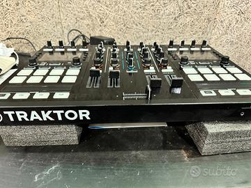 Native instrument traktor dj S5