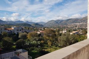 Appartamento - Palazzina indipendente su 3 piani