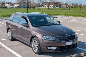 Skoda Octavia 1.6 TDI Wagon Ambition 105 CV