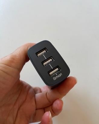 Spina con triplo attacco USB