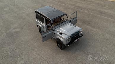 Land Rover Defender 90 2.5 300tdi* Restauro totale