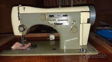 Macchina da cucire elettrica Necchi Supernova