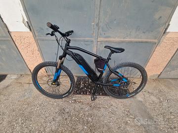 Rockrider est 500 usata