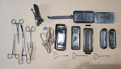 Set Vintage:Bollitore, Speculum e Ferri Chirurgici