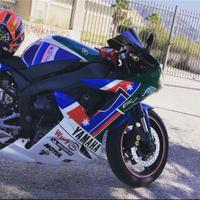 Yamaha R1