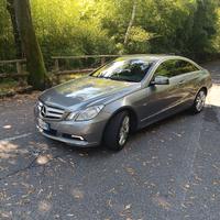 Mercedes classe E 220 MOTORE NUOVO 