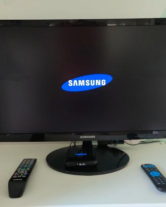 Monitor TV Samsung 22" Full HD con Smart TV Box