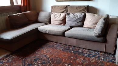 divano angolare con chaise longue 