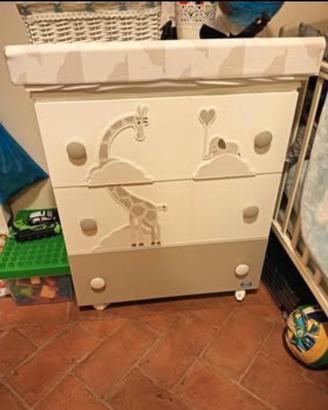 Lettino e Fasciatoio pali