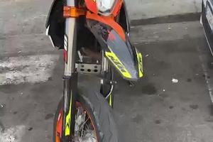 KTM 690 SMC R 2012 – 4.700 € trattabili