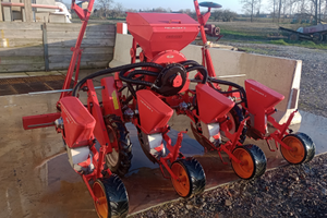 Seminatrice per trattore